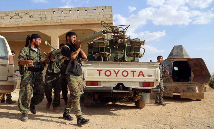 قوات سوريا الديمقراطية: “سنواجه تركيا إذا اقتربت من الرقة”