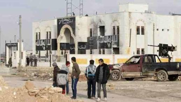 داعش محاصر بالكامل داخل مدينة الباب شمالي سوريا