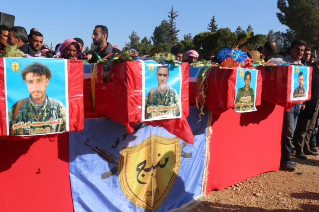 “درع الفرات” تقترب من منبج، وتأسر عنصراً أجنبياً من YPG