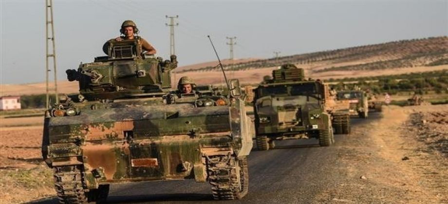 حشود عسكريّة تركيّة ضخمة على الحدود السوريّة ، فهل سنشهد “درع فرات” جديد؟
