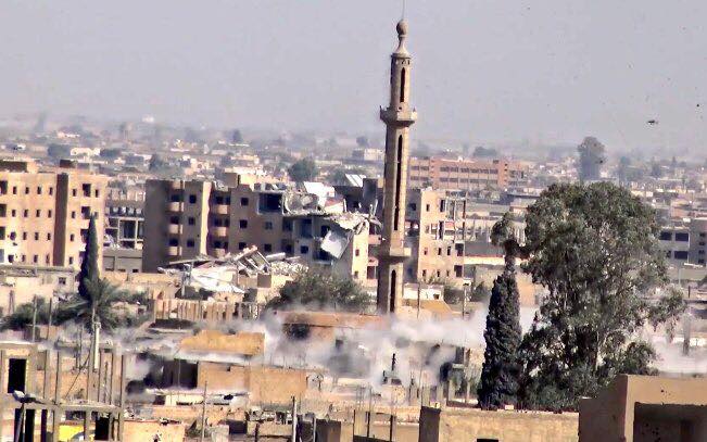 في الرقة: مقتل (21) مدنياً بغارات التحالف  ومليشيات صالح مسلم تسيطر على حي المرور