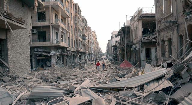 «نيويورك تايمز»: كيف ستسبب دول إعادة إعمار سوريا مزيدًا من المعاناة للسوريين؟