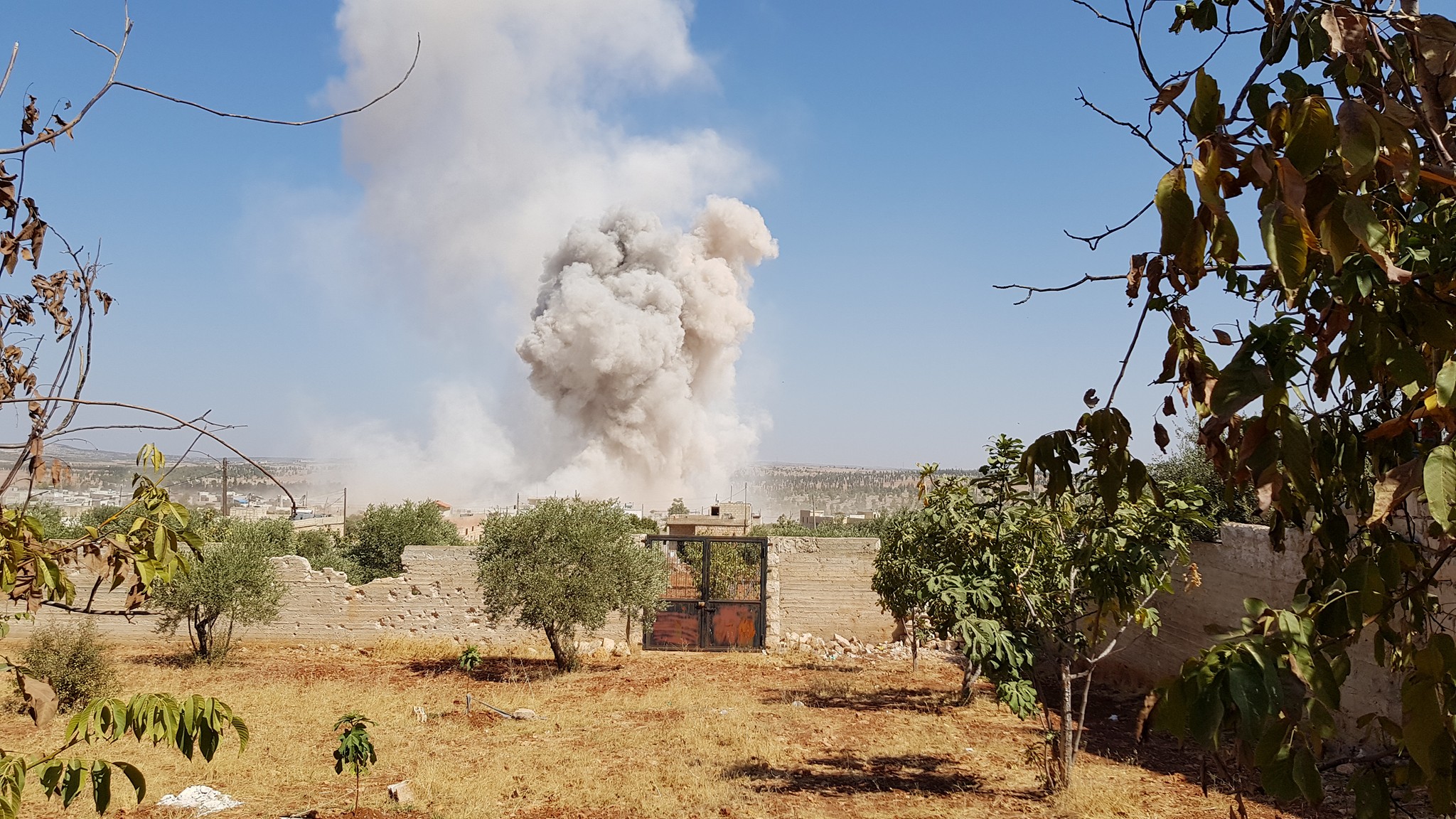 تقرير يوثق استهداف ثمانية مشاف في إدلب رغم “تخفيف التوتر”
