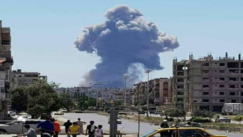 انفجارات ضخمة تهز مطار حماة العسكري (فيديو + صور)
