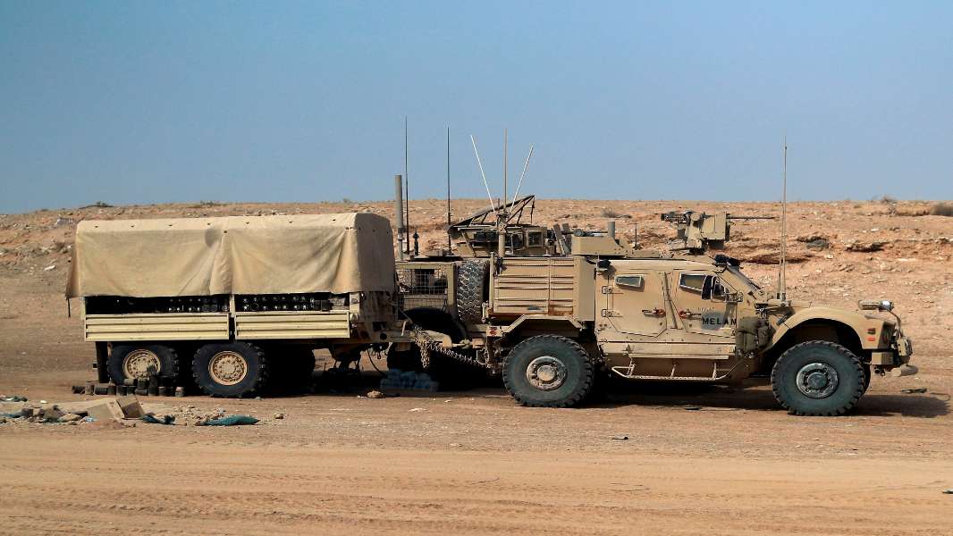 التحالف الدولي يرسل تعزيزات عسكرية جديدة إلى شرقي دير الزور