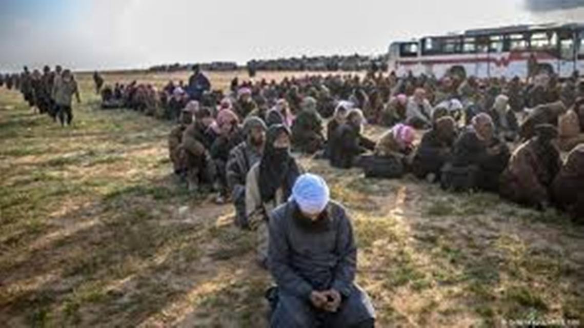 التحالف يسلم 280 من الأسرى العراقيين والأجانب للعراق