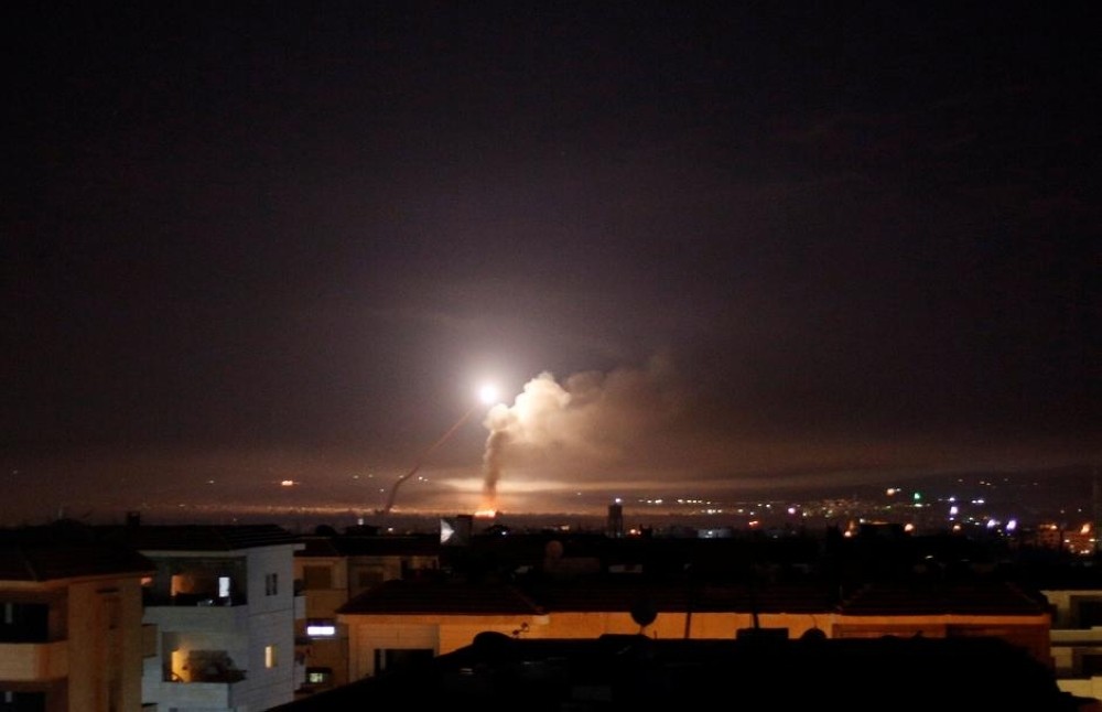 قصف إسرائيلي لنقاط عسكرية لجيش النظام والحرس الإيراني