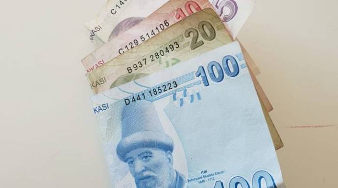 أسعار العملات في سوريا عصر الأربعاء.. وتراجع سعر صرف التركية