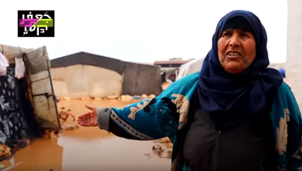 فيديو: “لا أريد سوى مكانا للنوم!” مخيمات إدلب تغرق في المياه
