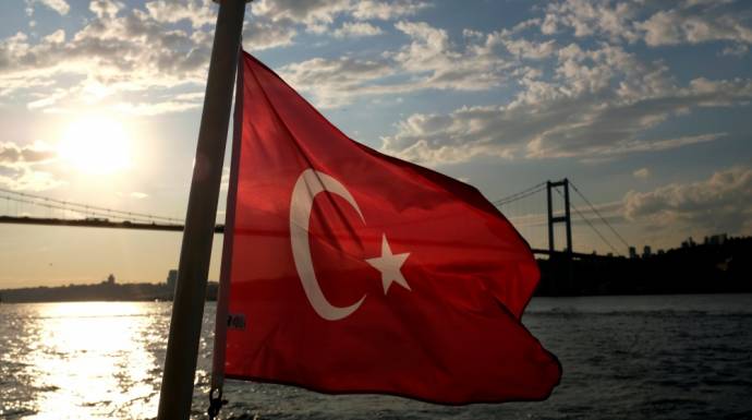 صحيفة تركية: تركيا لن تمنح إقامة سياحية أو بطاقة حماية مؤقتة للسوريين الوافدين حديثاً