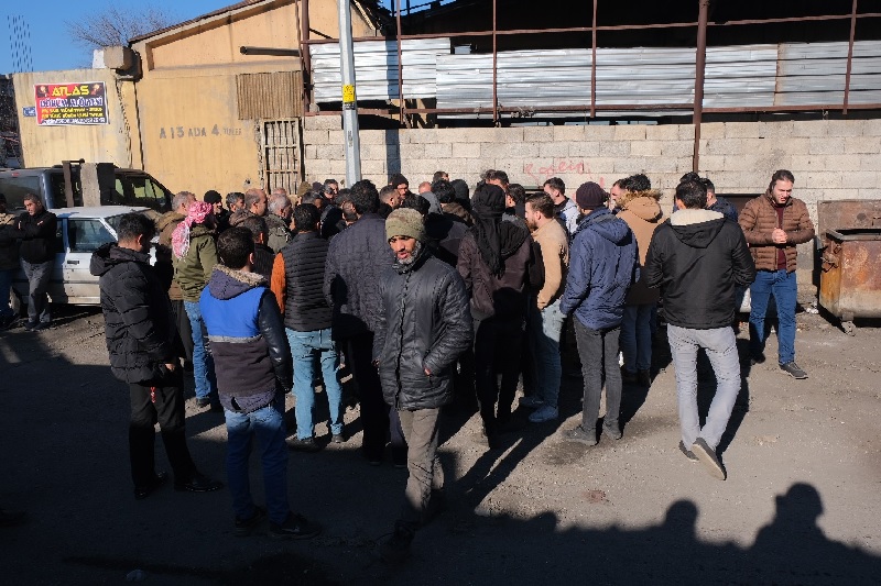 إضراب لعمال سوريين وأتراك في عنتاب ضد “ظروف العمل العبودية”